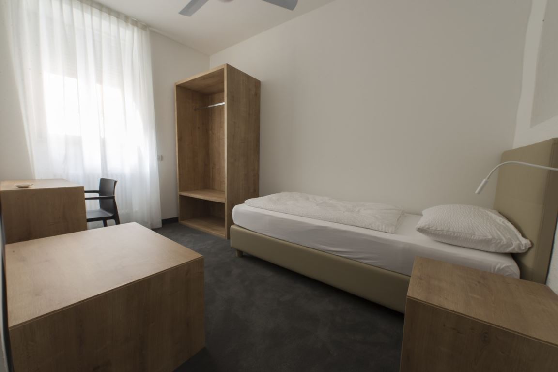 <i>Einzelzimmer</i><span>1 Einzelzimmer</span>